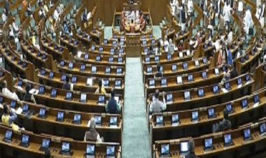 राज्यसभा में JPC रिपोर्ट पेश, हंगामे के चलते लोकसभा दोपहर 2 बजे तक स्थगित