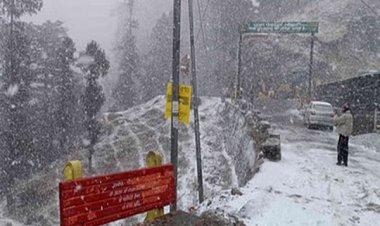 हिमालय की ऊंची चोटियों पर बारिश-बर्फबारी