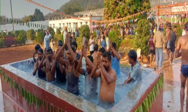 जिला जेल दंतेवाड़ा में बंदियों को मिला गंगा स्नान का पुण्य लाभ