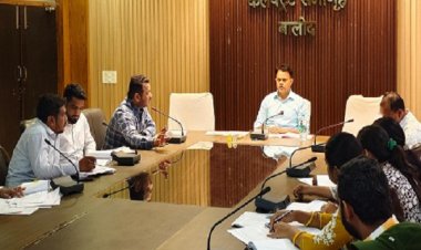 ग्रीष्मकाल में पानी की समुचित प्रबंध सुनिश्चित कराने कलेक्टर ने ली बैठक