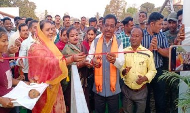 नगरपालिका अध्यक्ष ने किया अबूझमाड़ पीस हाफ मैराथन हेतु टी-शर्ट वितरण का शुभारंभ