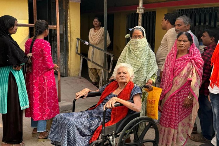 कुंवर बाई की शारीरिक अक्षमता मताधिकार का प्रयोग करने में नहीं बनी बाधा