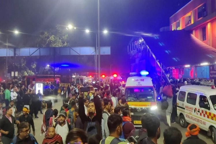 कुंभ श्रद्धालुओं का नई दिल्ली स्टेशन पर हुआ हादसा