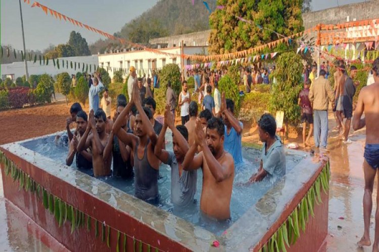 जिला जेल दंतेवाड़ा में बंदियों को मिला गंगा स्नान का पुण्य लाभ