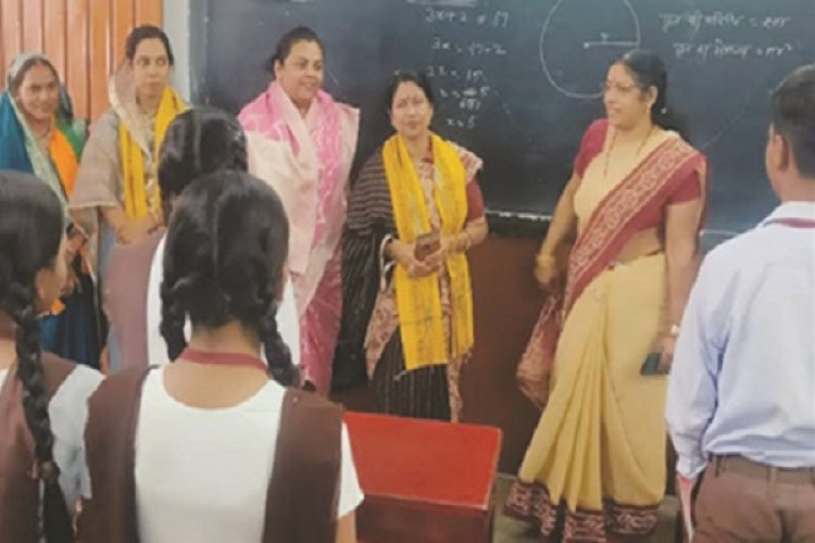 सरस्वती शिशु मंदिर विद्यालय के सम्मान कार्यक्रम में पहुँची महापौर