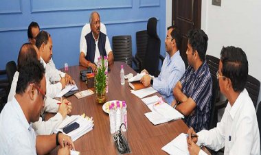 राजधानी में यातायात सुधार को लेकर बृजमोहन ने ली उच्च स्तरीय बैठक