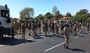 खंडवा के जैन मंदिर में चोरी की कोशिश, दरवाजा नहीं खुला तो बदमाशों ने उसमें लगा दी आग