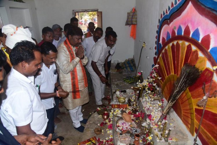 मर्दापाल के मड़ई मेला में शामिल हुए वन मंत्री कश्यप