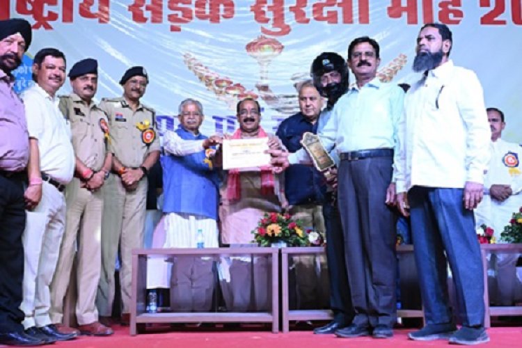 सड़क सुरक्षा के नियमों का पालन कर बचाएं अमूल्य जीवन - उपमुख्यमंत्री