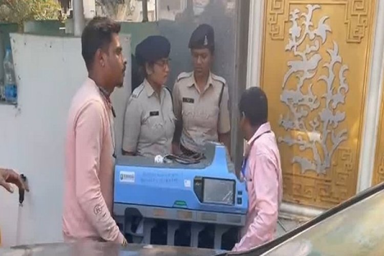 नोट गिनने की मशीन लेकर पूर्व सीएम के घर पहुंचे ईडी के वरिष्ठ अधिकारी...