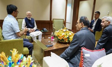 सऊदी से लौटते ही PM मोदी ने हवाई अड्डे पर ही बुलाई बैठक