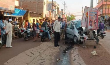 भिलाई में दर्दनाक हादसा: कार पोल से टकराई, युवक-युवती की मौके पर मौत