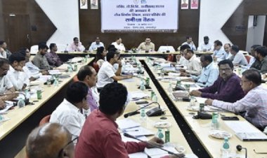 बस्तर में सड़क एवं पुल-पुलिया निर्माण को सर्वोच्च प्राथमिकता के साथ करें पूर्ण : डॉ. कमलप्रीत सिंह