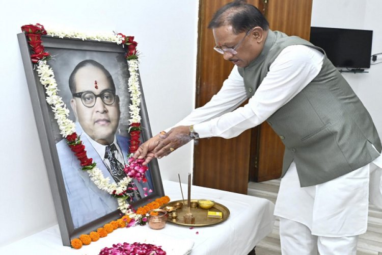 मुख्यमंत्री श्री विष्णु देव साय ने डॉ. भीमराव अम्बेडकर की जयंती पर उन्हें किया नमन