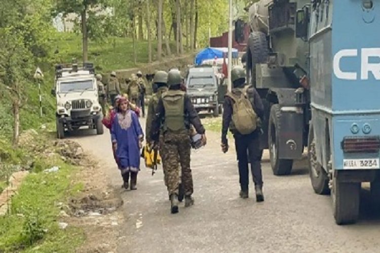 48 घंटे में 8 आतंकियों के घर किए गए ध्वस्त, सुरक्षाबलों का एक्शन जारी