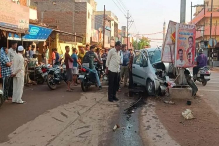 भिलाई में दर्दनाक हादसा: कार पोल से टकराई, युवक-युवती की मौके पर मौत