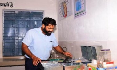 कलेक्टर ने मॉडल स्कूल के लिए बंदरचुआं और बगिया विद्यालय का किया निरीक्षण