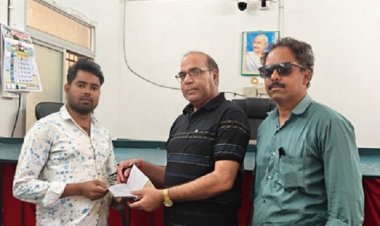 सुशासन तिहार में तेजराम और महेन्द्र को मिली नई ऋण पुस्तिका