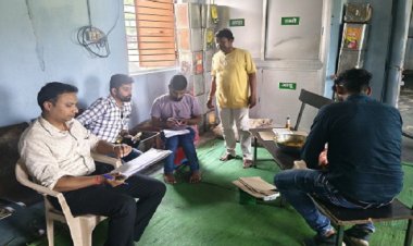 जिला चिकित्सालय में संचालित केंटीन में खाद्य सामग्रियों की जांच की गई