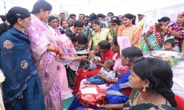 कलेक्टर एवं स्थानीय जनप्रतिनिधियों ने धौराकोट में आयोजित समाधान शिविर में हुए शामिल