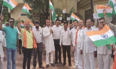 भिलाई चरोदा निगम से निकली तिरंगा यात्रा