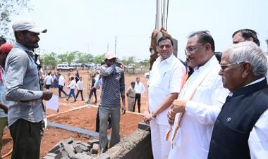 मुख्यमंत्री श्री विष्णु देव साय आज अचानक पहुंचे अछोटी