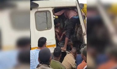 रायपुर-अंबिकापुर हाईवे पर रफ्तार का कहर, दो हाइवा वाहन भिड़े