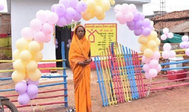 दूरस्थ ग्रामीण क्षेत्रों में प्रधानमंत्री आवास योजना अंतर्गत पक्के आवास बनने की खुशियां हो रही बयां