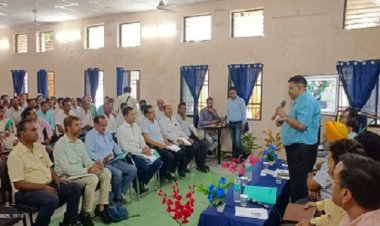 संयुक्त संचालक ने बोर्ड परीक्षा परिणाम की समीक्षा की