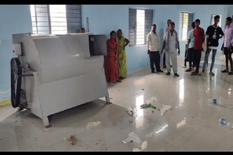 सिंगल यूज प्लास्टिक संग्रहण बना आय का जरिया