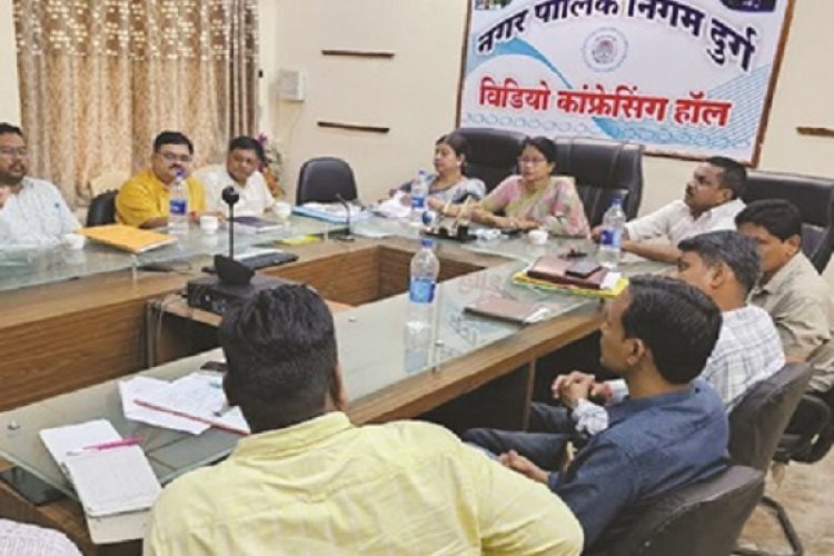 जल संकट को लेकर महापौर अलका बाघमार ने ली अधिकारियो की बैठक