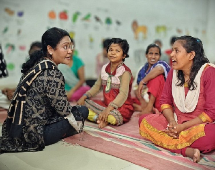 कलेक्टर ने किया वृद्धाश्रम ’अपना घर’ एवं घरौंदा आश्रय गृह का निरीक्षण
