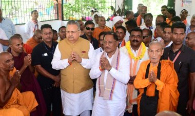 मुख्यमंत्री श्री विष्णुदेव साय ने भगवान गौतम बुद्ध की पूजा-अर्चना कर प्रदेश की जनता की सुख-समृद्धि एवं खुशहाली की कामना