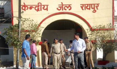 विधायक सावित्री मंडावी ने रायपुर केंद्रीय जेल में बंद लखमा से की मुलाकात