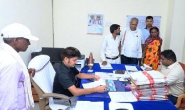 जनदर्शन में सुनी आम नागरिकों की समस्याएं, त्वरित निराकरण के दिये निर्देश