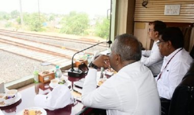 दपूमरे महाप्रबंधक तरुण प्रकाशद्वारा चांदाफोर्ट-वडसा रेलखंड का संरक्षा निरीक्षण