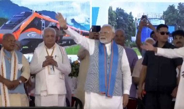 पीएम मोदी ने बिहार को दी वंदे भारत एक्सप्रेस की सौगात