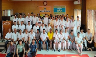 विधिक सेवा प्राधिकरण द्वारा किया गया योग कार्यक्रम का आयोजन