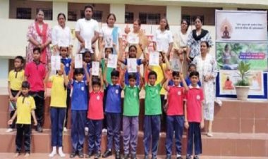 पीएम श्री शिवलाल राठी विद्यालय में अंतर्राष्ट्रीय योग दिवस पर योग और कला का अद्भुत संगम
