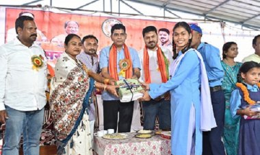 शिक्षा विकास का आधार, जीवन में लक्ष्य प्राप्त करने के लिए मेहनत जरूरी है : टंक राम वर्मा