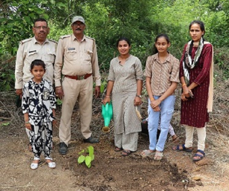 नंदनवन जंगल सफारी में पर्यावरण जागरूकता कार्यक्रम का आयोजन