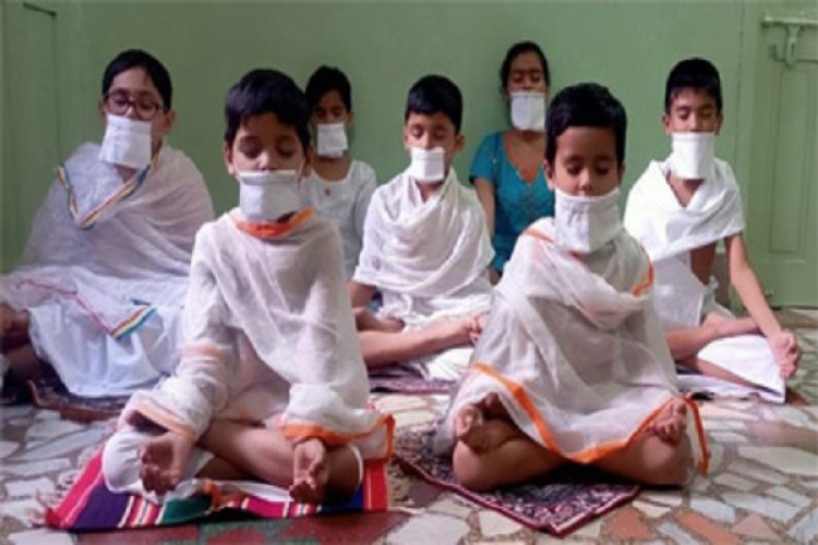 बच्चों की करुण पुकार, बन्द हो पशुओं पर अत्याचार – नवकार जाप कर प्रार्थना