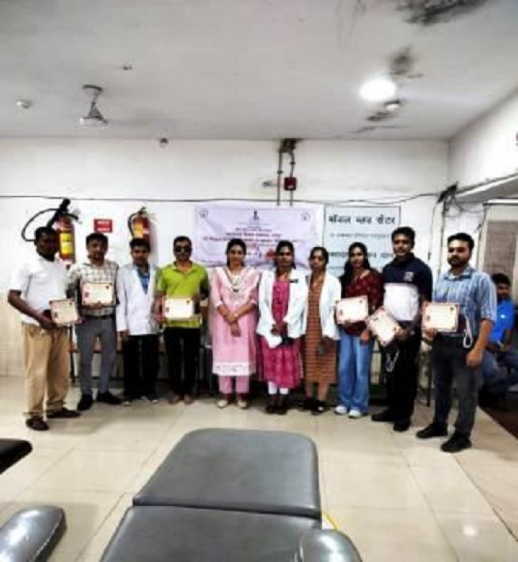 मॉडल ब्लड बैंक सेंटर के सहयोग से एमएसएमई विकास कार्यालय के कर्मचारियों ने किया रक्तदान