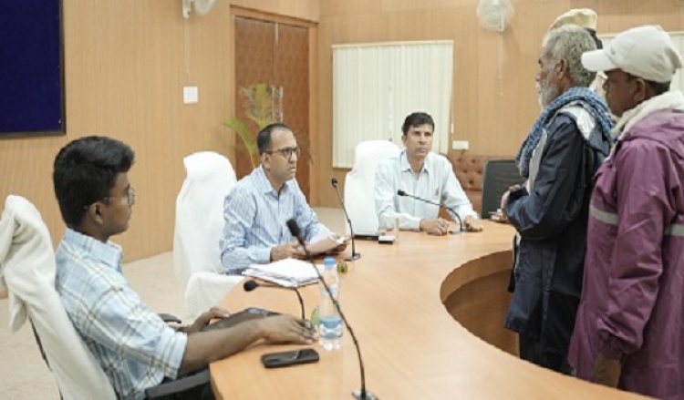 जनदर्शन में दूर दराज क्षेत्रों से आए लोगों की सुनी गई समस्याएं