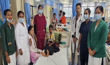 मेकाॅज के डॉक्टरों की टीम ने सर्पदंश से पीड़ित बच्चे की बचाई जान