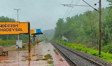 महादेवसाल मंदिर जाने वाले श्रद्धालुओं के लिए दपूमरे ने दिया 4 जोड़ी ट्रेनों का अस्थायी ठहराव