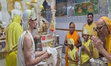 बच्चों में धार्मिक जीवन की शुरुवात का प्रतीक है अभिषेक शांति धारा संस्कार