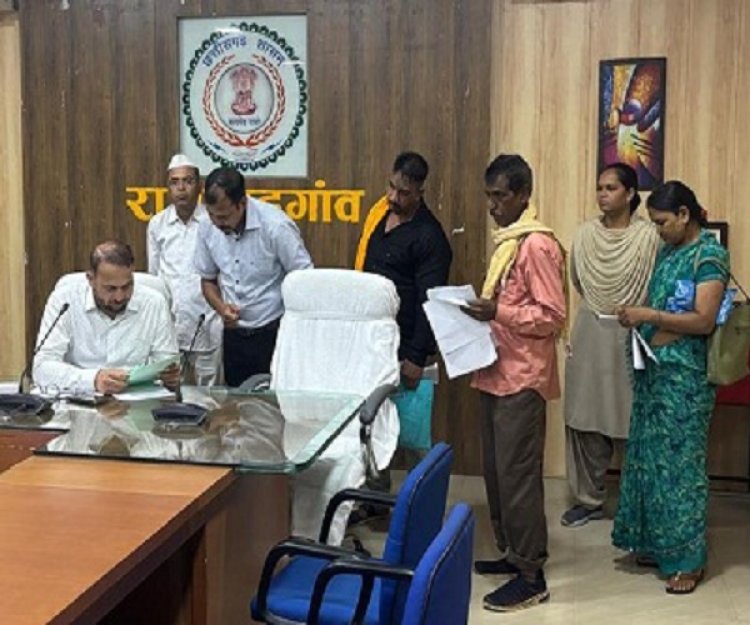 कलेक्टर ने जनदर्शन में सुनी नागरिकों की समस्याएं