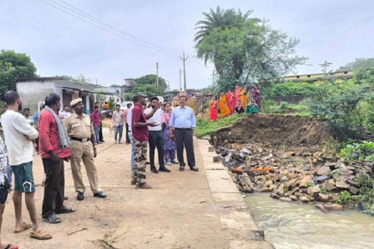अपर कलेक्टर ने बाढ़ प्रभावित क्षेत्र का किया निरीक्षण