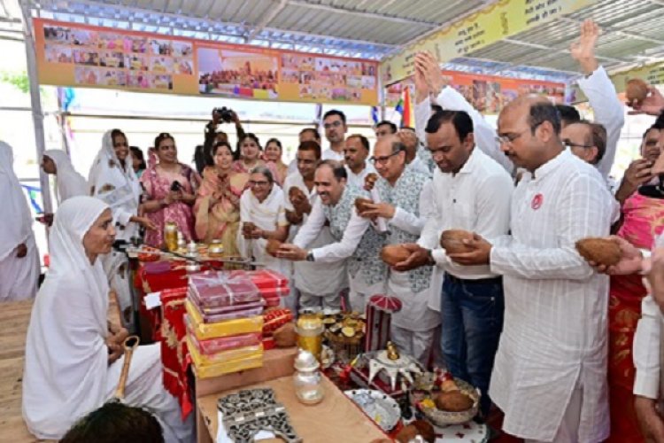 रायपुर के इतिहास में पहली बार लाभांडी दिगम्बर जैन मंदिर में चातुर्मास का आयोजन